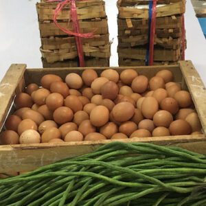 donasi-bahan-makanan-dari-warga-lokal